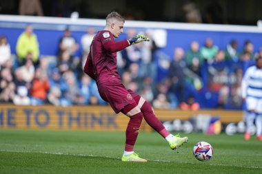 Queens Park Rangers takımından Paul Nardi, Queens Park Rangers vs Leeds United ile 15 Mart 2025 'te Londra' daki Kiyan Prince Foundation Stadyumu 'nda oynanan maçta.