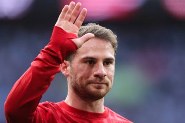 Liverpool 'dan Alexis Mac Allister Carabao Kupası final maçı öncesinde Wembley Stadyumu' nda Liverpool 'a karşı Newcastle United maçı, 16 Mart 2025