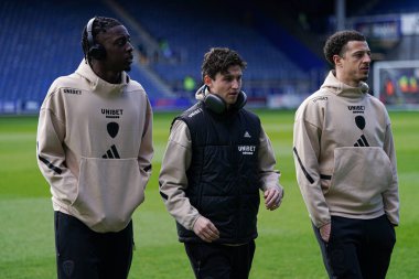 Leeds oyuncuları, 15 Mart 2025 'te Londra' daki Kiyan Prince Vakfı Stadyumu 'nda Queens Park Rangers vs Leeds United' a karşı oynanan Sky Bet Şampiyonası öncesinde sahaya çıkacaklar.