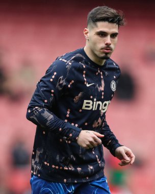 Chelsea 'den Pedro Neto Premier Lig karşılaşması öncesinde Emates Stadyumu, Londra, İngiltere' de oynanan 16 Mart 2025 'te oynanan maç öncesi ısınma maçında Arsenal Chelsea' ye karşı.