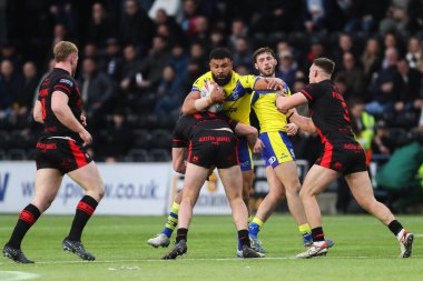 Warrington Wolves takımından Zane Musgrove, 15 Mart 2025 'te İngiltere' nin Widnes Stadyumu 'nda oynanan Betfred Challenge Cup maçında Widnes Vikings vs Warrington Wolves' a karşı mücadele etti.