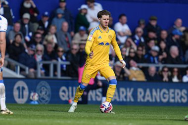 Leeds United takımından Joe Rodon 15 Mart 2025 'te Londra' daki Kiyan Prince Vakfı Stadyumu 'nda Queens Park Rangers - Leeds United maçında