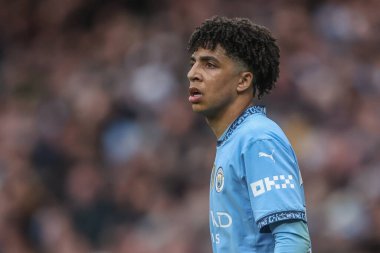 Manchester City 'den Rico Lewis, Manchester City' ye karşı Brighton ve Hove Albion maçında Etihad Stadyumu, Manchester, İngiltere, 15 Mart 2025