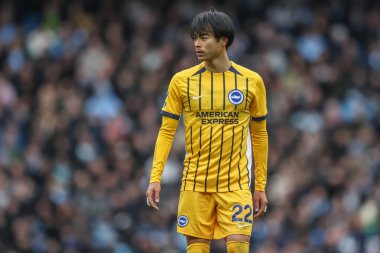 Brighton & Hove Albion takımından Kaoru Mitoma Premier Lig karşılaşmasında Manchester City ile Brighton ve Hove Albion 'a karşı Etihad Stadyumu, Manchester, İngiltere, 15 Mart 2025