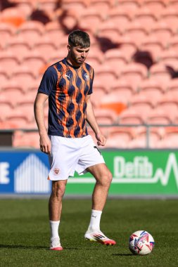 Blackpool 'dan Tom Bloxham, 15 Mart 2025' te Blackpool, İngiltere 'deki Bloomfield Road' da oynanan Blackpool-Leyton Orient maçı öncesinde oynanan maç öncesi ısınma maçında...