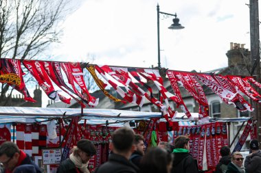 İngiltere 'nin başkenti Londra' daki Emirates Stadyumu 'nda oynanan Premier League maçı öncesinde malların ayrıntılı bir görünümü var.