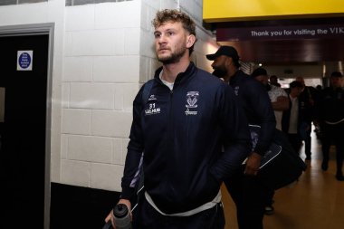 Warrington Wolves 'tan Alfie Johnson, 15 Mart 2025' te İngiltere 'nin Widnes şehrindeki DCBL Stadyumu' nda oynanan Betfred Challenge Cup karşılaşması öncesinde geldi.