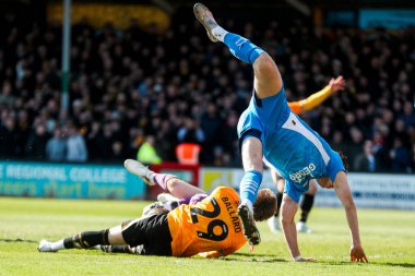 Peterborough United takımından Jed Steer, 15 Mart 2025 'te Cledara Abbey Stadyumu' nda oynanan Cambridge United - Peterborough United maçında kurtarıyor.