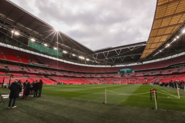 Wembley Stadyumu, 16 Mart 2025 'te Wembley Stadyumu' nda Liverpool ile Newcastle United arasındaki Carabao Kupası final maçı öncesinde genel olarak izleniyor.