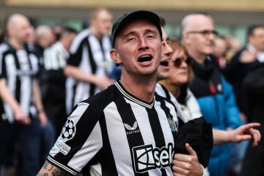 Newcastle taraftarları 16 Mart 2025 'te Wembley Stadyumu' nda Liverpool ile Newcastle United arasındaki Carabao Kupası final maçı öncesinde geldiler.