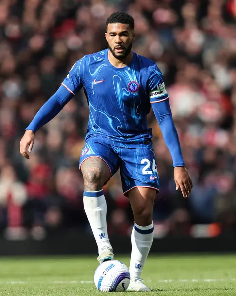 Chelsea 'li Reece James, 16 Mart 2025' te Emirates Stadyumu 'nda oynanan Premier League karşılaşmasında Chelsea' ye karşı Arsenal maçına çıktı.