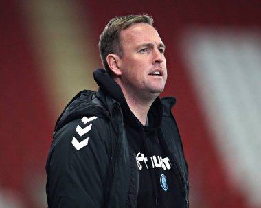 Mike Dodds, Wycombe Wanderers 'ın teknik direktörü. 18 Mart 2025' te New York Stadyumu 'nda Rotherham United' a karşı Wycombe Wanderers maçından önce.