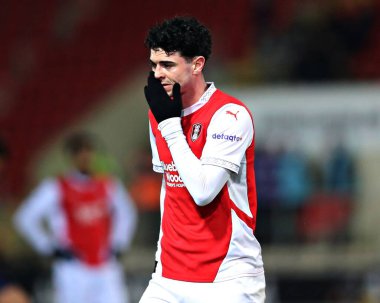 Rotherham United takımından Joe Powell 18 Mart 2025 'te New York Stadyumu' nda Rotherham United 'a karşı Wycombe Wanderers maçında