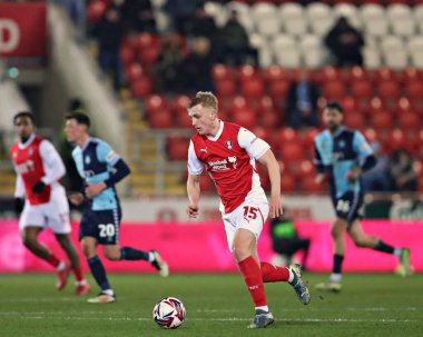 Rotherham United takımından Louie Sibley 18 Mart 2025 'te New York Stadyumu' nda Rotherham United 'a karşı Wycombe Wanderers maçında
