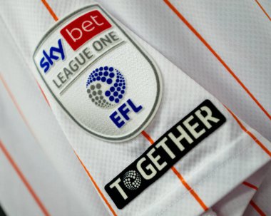 Blackpool setleri, 22 Mart 2025 'te İngiltere' nin Sixfields Stadyumu 'nda Northampton Town ve Blackpool maçından önce soyunma odasında sergilenmektedir.