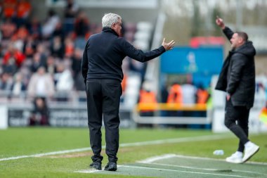 Blackpool 'dan Steve Bruce, 22 Mart 2025' te İngiltere 'nin Northampton Stadyumu' nda oynanan Northampton Town-Blackpool maçında tepki gösterdi.