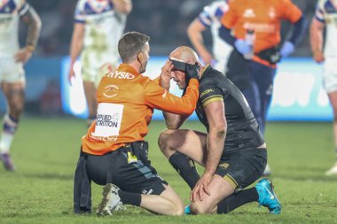 Hull FC 'den Liam Watts, Birleşik Krallık' ın Wakefield şehrinde bulunan DIY Kitchens Stadyumu 'nda oynanan 5.