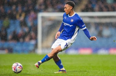 Chesterfield 'dan Lewis Gordon, 22 Mart 2025' te İngiltere 'nin Chesterfield şehrinde oynanan SMH Group Stadiumact Stadyumu' nda oynanan 2.