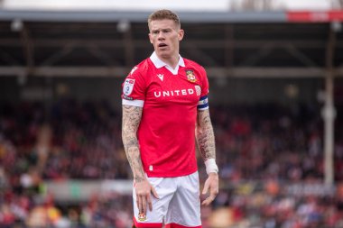 Wrexham 'dan James McClean, Sky Bet Ligi 1 karşılaşmasında Wrexham, Stockport County' ye karşı SToK Cae Ras, Wrexham, Birleşik Krallık, 22 Mart 2025