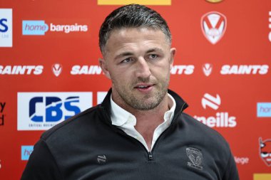 Sam Burgess Warrington Wolves 'un baş antrenörü, 21 Mart 2025' te St Helens vs Warrington Wolves 'a karşı oynanan Betfred 5.
