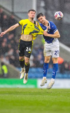 Harrogate Town 'dan Josh March, Chesterfield' dan Ashley Palmer ile 22 Mart 2025 'te SMH Group Stadiumact Stadyumu' nda oynanan 2.