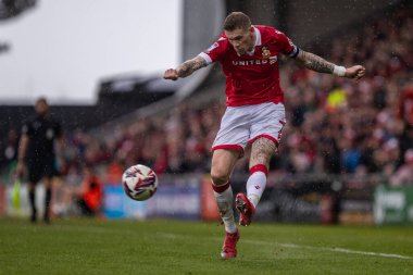 Wrexham 'dan James McClean, Wrexham-Stockport County maçı sırasında İngiltere' nin Wrexham kentinde 22 Mart 2025 'te karşılaştı.