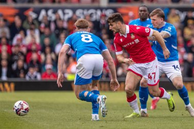 Wrexham 'dan Ryan Longman, Wrexham' a karşı Stockport County, SToK Cae Ras, Wrexham, Birleşik Krallık 'ta 22 Mart 2025' te oynanan 1.