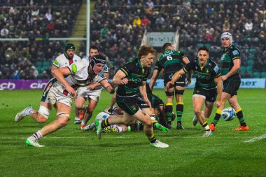 Cameron Henderson, Gallagher Premiership maçında George Hendy 'ye karşı Northampton Saints - Leicester Tigers maçında Franklin' s Gardens, Northampton, İngiltere 'deki Cinch Stadyumu' nda 21 Mart 2025