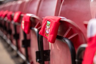 Wrexham, Wrexham 'a karşı Stockport County maçı öncesinde SToK Cae Ras, Wrexham, Birleşik Krallık, 22 Mart 2025