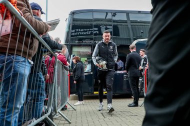 Blackpool 'dan Richard O' Donnell, 22 Mart 2025 'te İngiltere' nin Sixfields Stadyumu 'ndaki Northampton Town-Blackpool maçından önce Sixfields Stadyumu' na geldi.