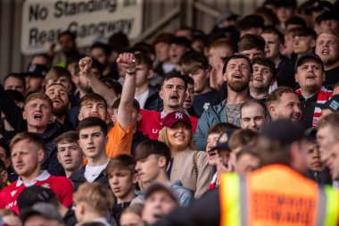 Wrexham taraftarları Wrexham - Stockport County maçı sırasında Wrexham - SToK Cae Ras, Wrexham, Birleşik Krallık, 22 Mart 2025