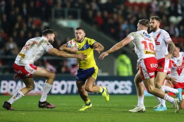 Warrington Wolves takımından Danny Walker, 21 Mart 2025 'te St Helens - Warrington Wolves maçında topla koşuyor.