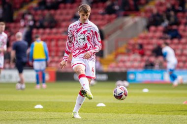 Wrexham 'dan Max Cleworth, Wrexham-Stockport County maçında SToK Cae Ras, Wrexham, Birleşik Krallık, 22 Mart 2025