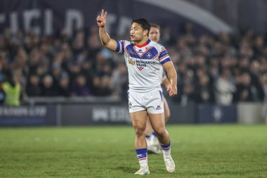 Wakefield Trinity 'den Mason Lino, Wakefield Stadyumu' ndaki Wakefield Trinity vs Hull FC maçında takım arkadaşlarına talimat verdi.