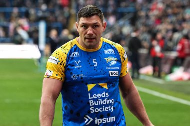 Leeds Rhinos 'tan Ryan Hall maç öncesi ısınma maçında Leeds Gergedan' a karşı Leeds, Leeds Stadyumu, İngiltere 22 Mart 2025 'te oynanan 5.