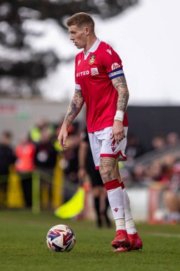 Wrexham 'dan James McClean, Sky Bet Ligi 1 karşılaşmasında Wrexham, Stockport County' ye karşı SToK Cae Ras, Wrexham, Birleşik Krallık, 22 Mart 2025