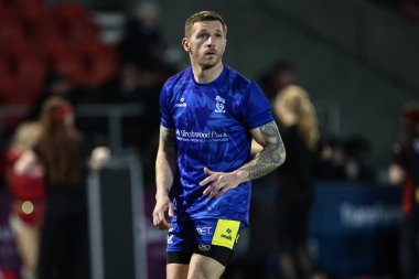 Warrington Wolves 'tan Marc Sneyd maç öncesi ısınma turunda Betfred Süper Lig 5. raundunda St Helens vs Warrington Wolves' a karşı Wicked Stadyumu, St Helens, İngiltere, 21 Mart 2025