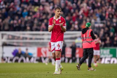 Wrexham 'dan Max Cleworth, 22 Mart 2025' te Wrexham-Stockport County maçı sırasında Wrexham - SToK Cae Ras, Wrexham, İngiltere