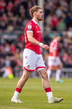 Wrexham 'dan Sam Smith, Wrexham - Stockport County maçı sırasında Wrexham - SToK Cae Ras, Wrexham, Birleşik Krallık, 22 Mart 2025