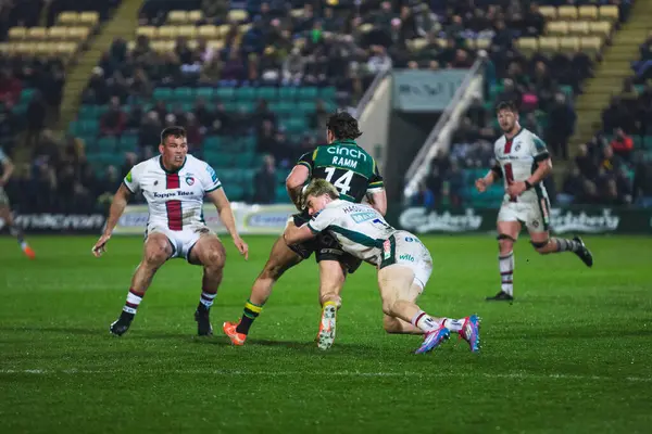 James Ramm, 21 Mart 2025 'te Franklin' s Gardens, Northampton 'daki Cinch Stadyumu' nda Gallagher Premiership maçında Ollie Hassell-Collins 'e karşı Northampton Saints - Leicester Tigers maçında yenildi.