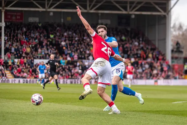 Wrexham 'dan Sam Smith, Wrexham - Stockport County maçı sırasında Wrexham - SToK Cae Ras, Wrexham, İngiltere