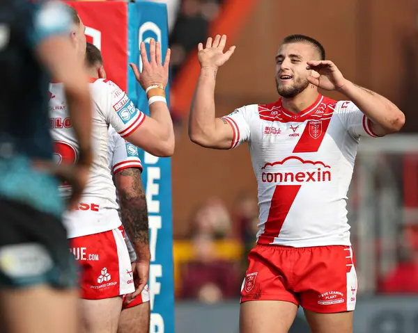 Hull KR 'dan Mikey Lewis, 22 Mart 2025' te İngiltere 'nin Hull kenti Kingston' da oynanan Sewell Group Craven Park 'ta oynanan 5.