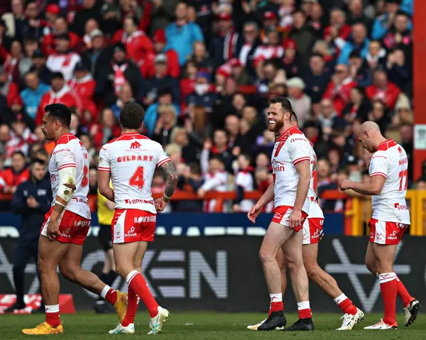 Hull KR, Hull KR 'dan Oliver Gildart' ın 22 Mart 2025 'te İngiltere' nin Hull kentinde bulunan Sewell Group Craven Park 'ta oynanan Betfred Süper Lig 5. Raundunda attığı ilk golü kutluyor.