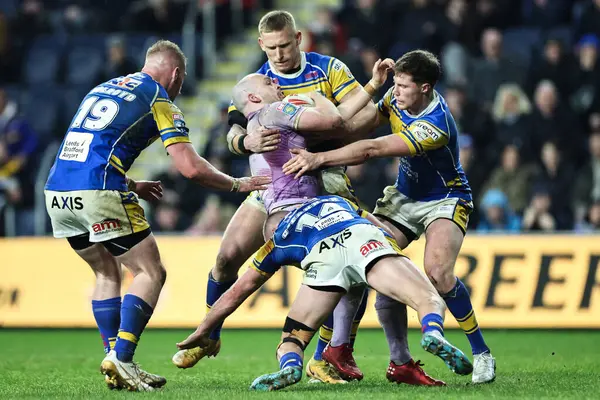 Wigan Warriors 'dan Liam Marshall, Birleşik Krallık' ın Leeds Stadyumu 'nda oynanan Betfred Süper Lig 5. Raundunda Leeds Gergedan' a karşı Wigan Warriors maçında mücadele etti.