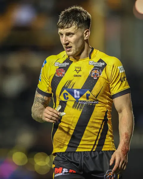 Castleford Tigers 'dan Alex Mellor Betfred Süper Lig 6. raundunda Castleford Tigers, Hull FC' ye karşı The Mend-A-Hose Jungle, Castleford, Birleşik Krallık, 27 Mart 2025