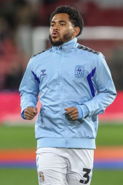 Coventry City 'den Jay Dasilva 28 Mart 2025' te İngiltere 'nin Sheffield Lane şehrinde oynanan Gökyüzü İddia Şampiyonası maçında ısınma turunda Sheffield United ile Coventry City karşılaşacak.
