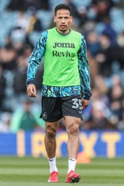 Swansea City 'den Ronald maç öncesi ısınma maçında Leeds United ile Swansea City arasındaki maç sırasında Leeds Road, Leeds, Birleşik Krallık, 29 Mart 2025