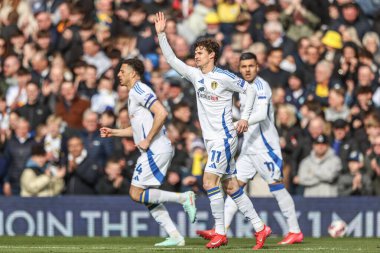 Leeds United takımından Brenden Aaronson, 29 Mart 2025 'te Leeds Road, Leeds, İngiltere' de oynanan Sky Bet Swansea City maçında 1-0 'lık galibiyet golünü kutluyor.