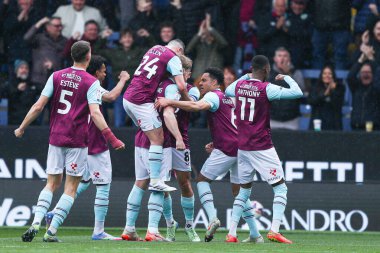 Burnley 'den Zian Flemming 29 Mart 2025' te Burnley, Burnley, İngiltere 'de Bristol City' ye karşı oynanan Gökyüzü İddia Şampiyonası maçında 1-0 'lık skorla gol atıyor ve bunu kutluyor.