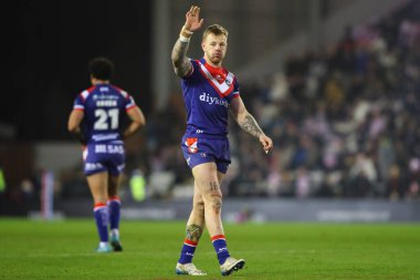 Wakefield Trinity 'den Tom Johnstone, 28 Mart 2025' te Leigh Spor Köyü 'nde oynanan Betfred Süper Lig 6. Raundunda ikinci 90 metre koşusunu kutluyor.